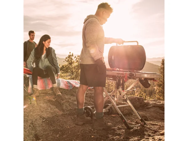 Weber Camping-Gasgrill Traveler mit 1 Brenner und Rollwagen Schwarz – Bild 18